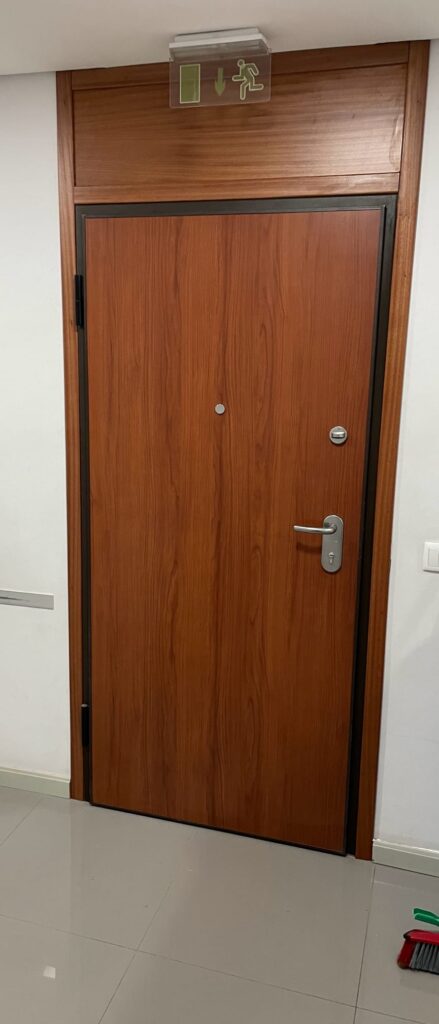 Portas de Segurança e Portas Corta-Fogo